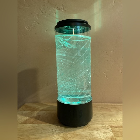 Under the Sea Wireless Speaker & LED Lamp from Wonderlit Beyond Lighting. NWTS. - Picture 6 of 15